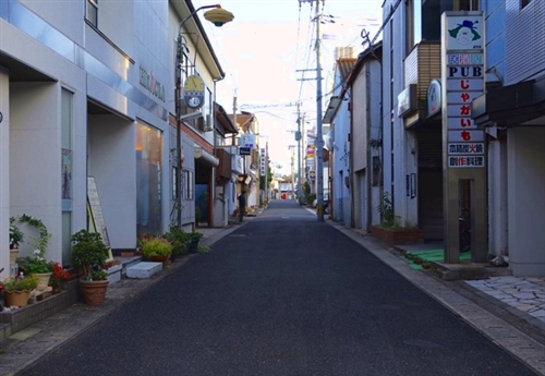 �c��ɓc�w�O�̕����X